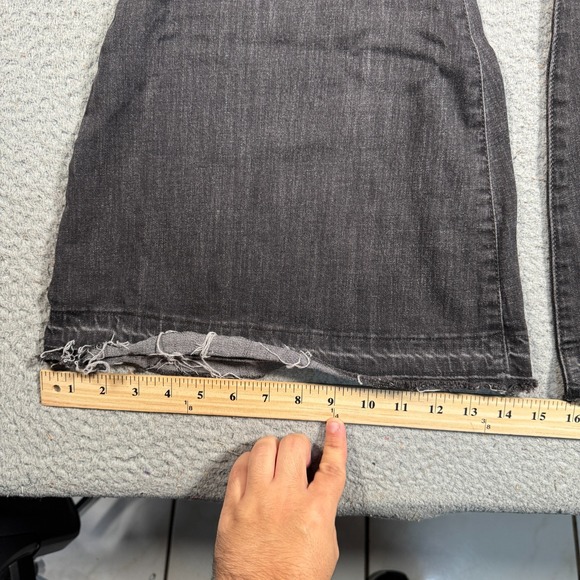 Free People Jeans Womens 24x31 Black Cotton Denim Flared Leg Raw Hem We the Free - Picture 5 of 9